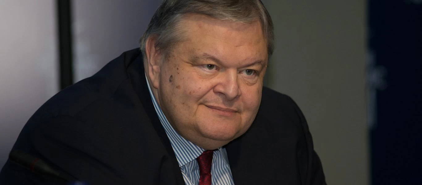 Ε.Βενιζέλος για Novartis: «Η προηγούμενη Βουλή παραβίασε το Σύνταγμα και παρερμήνευσε ωμά το άρθρο 86»